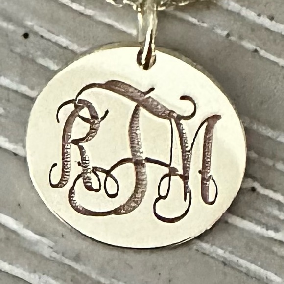 Meet your Posher, Roxane - Picture 1 of 1